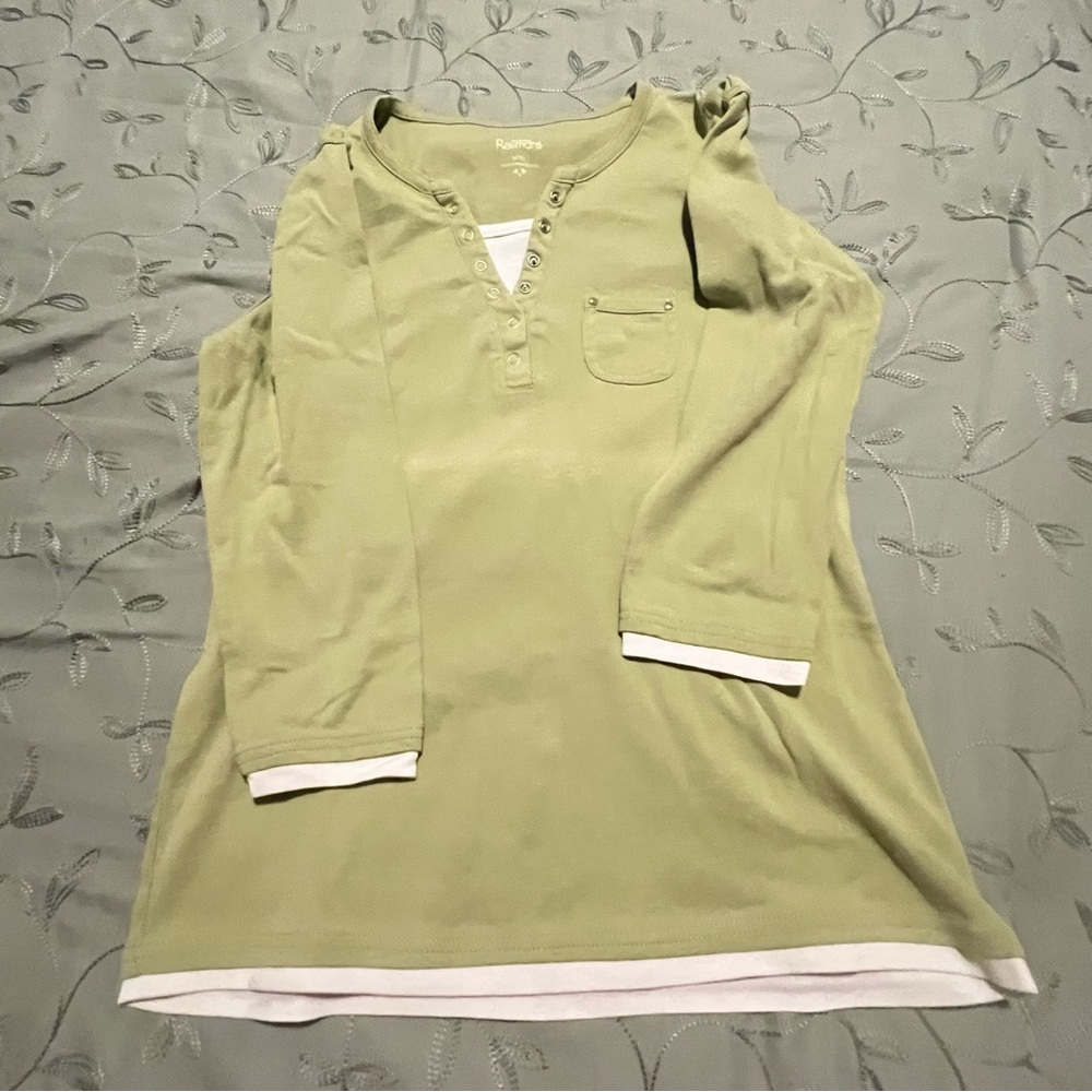 Reitmans Green and White Crew Neck Sweater